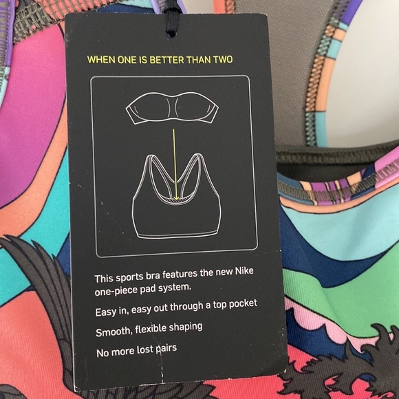 NWT Slim Fit Nike Swoosh Bra, XS - Picture 6 of 8